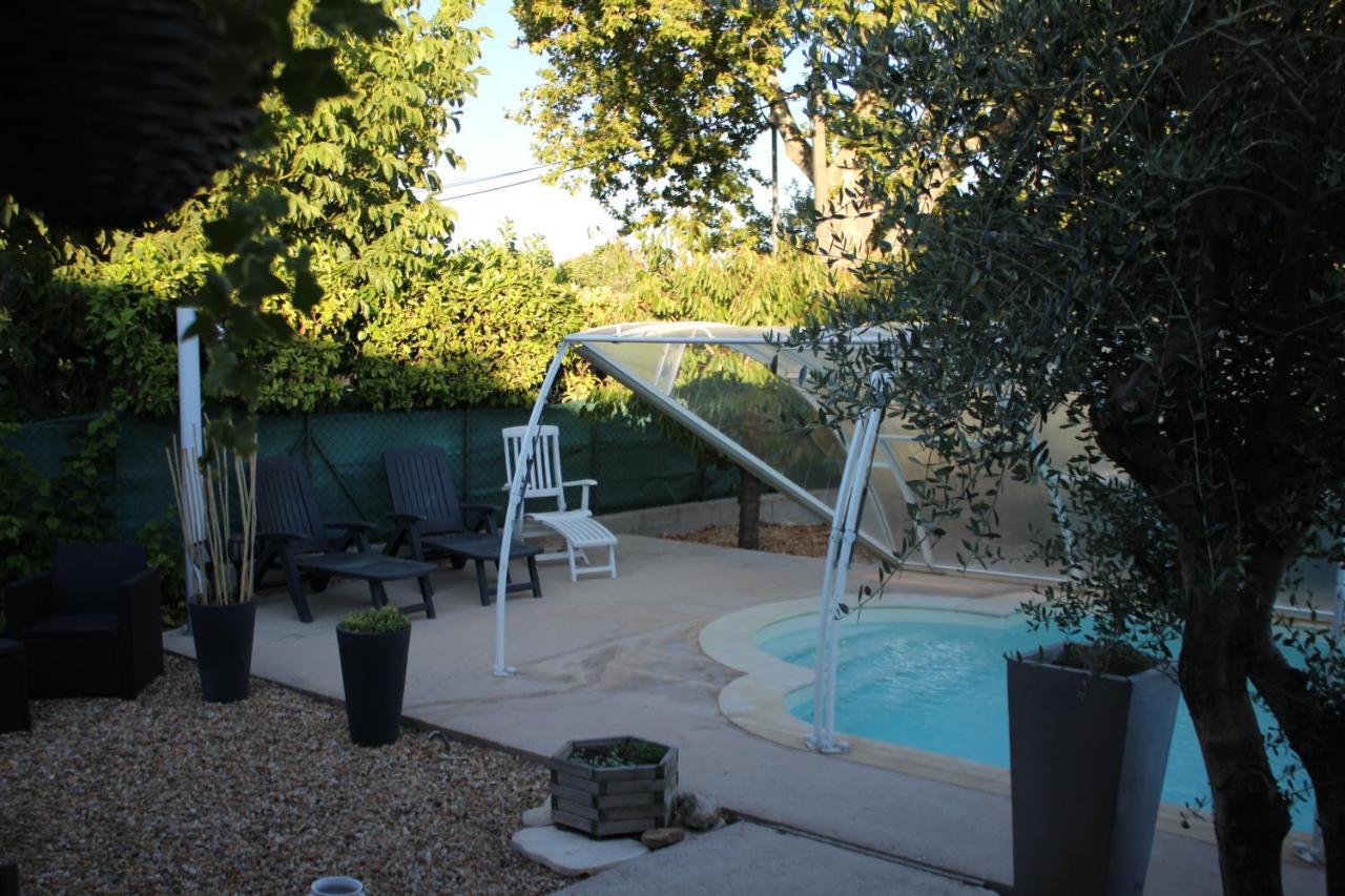 Philippe & Marie, A Louer Petite Chambre Chez L'Habitant Avec Terrasse Dans Villa, Au Pied Du Luberon Cucuron Ngoại thất bức ảnh