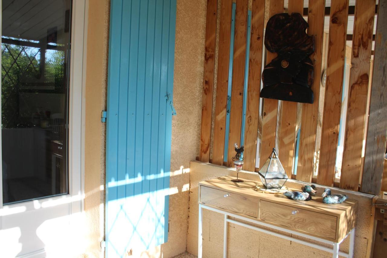 Philippe & Marie, A Louer Petite Chambre Chez L'Habitant Avec Terrasse Dans Villa, Au Pied Du Luberon Cucuron Ngoại thất bức ảnh
